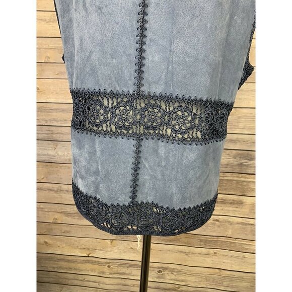 Fred Thomas Large Suede Leather Crocheted Vest - Picture 6 of 9